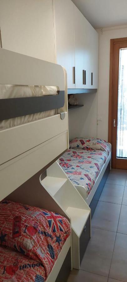 Residence Jesolo Lido Centro Con Piscina Extérieur photo