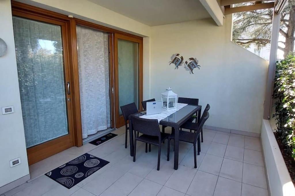 Residence Jesolo Lido Centro Con Piscina Extérieur photo